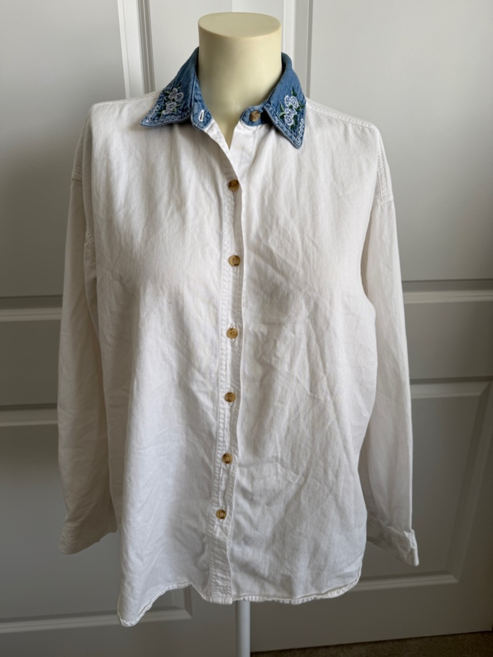 Vintage Cottagecore Dream  90s-Inspired Button-Up Blouse